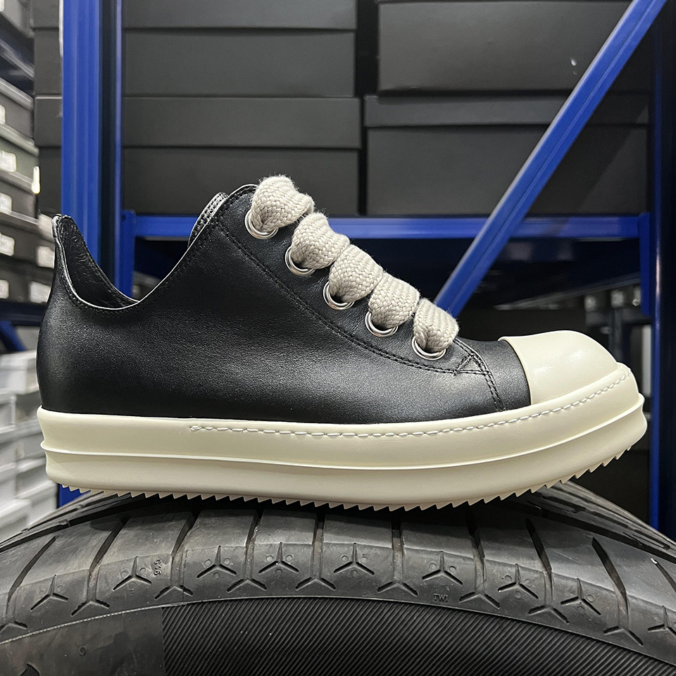 2025 New Men Casual Shoes Low  - Mens Fashion Trainers 2025 บทวิจารณ์และราคา